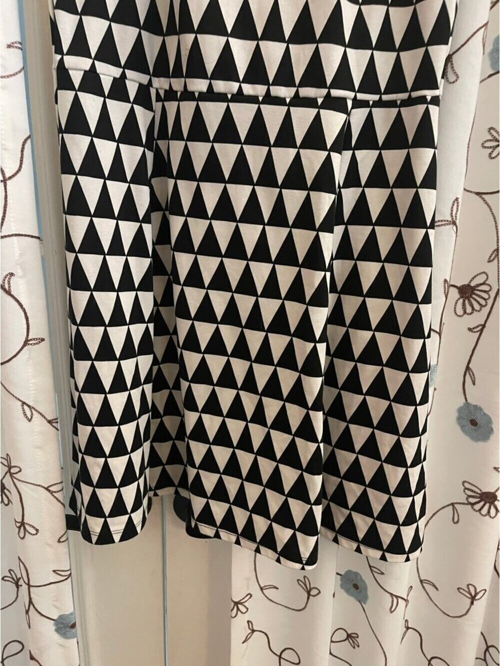 NWOT | H&M | L | Black & White Geometric Sleeveless Fit & Flare Dress - Picture 5 of 7